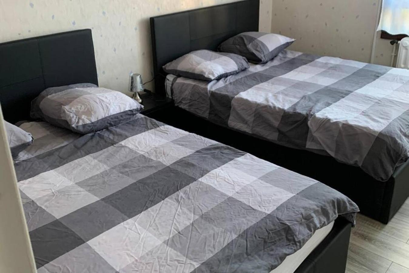 Reims Centre-Ville - 2 Chambres - 6 Personnes Au 1 Er Etage Esterno foto