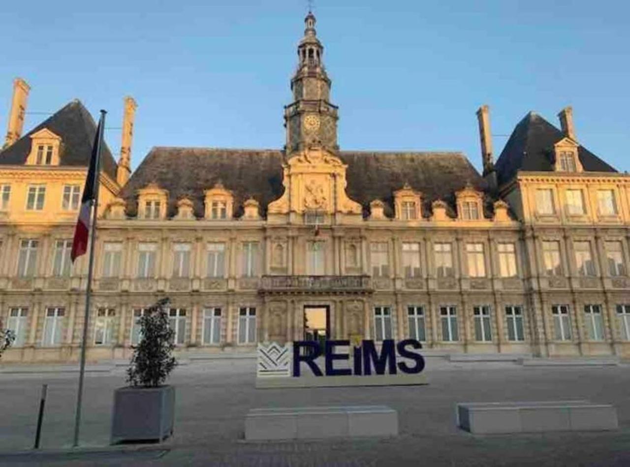 Reims Centre-Ville - 2 Chambres - 6 Personnes Au 1 Er Etage Esterno foto