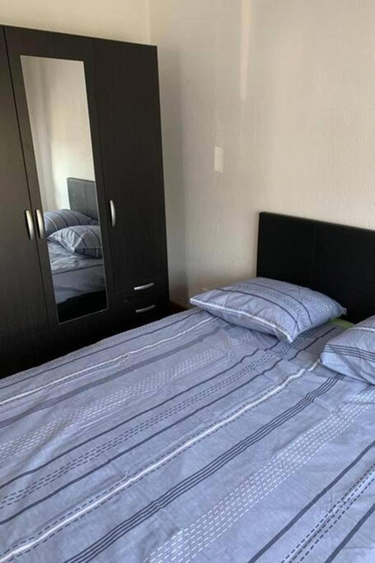 Reims Centre-Ville - 2 Chambres - 6 Personnes Au 1 Er Etage Esterno foto