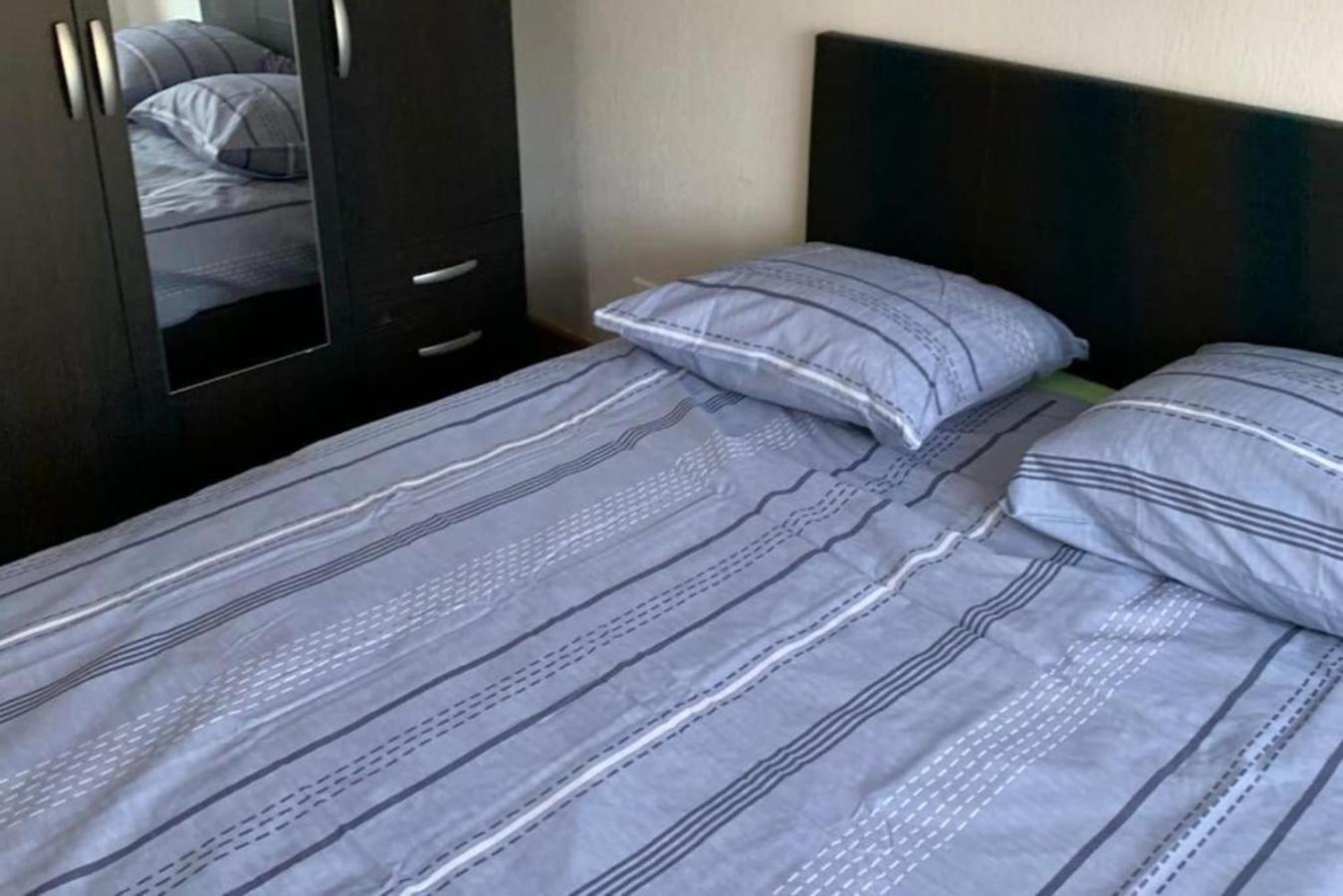 Reims Centre-Ville - 2 Chambres - 6 Personnes Au 1 Er Etage Esterno foto